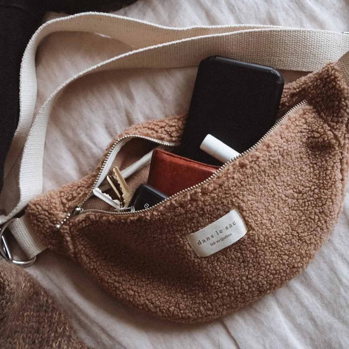 DANS LE SAC - TEDDY SHERPA FANNY PACK