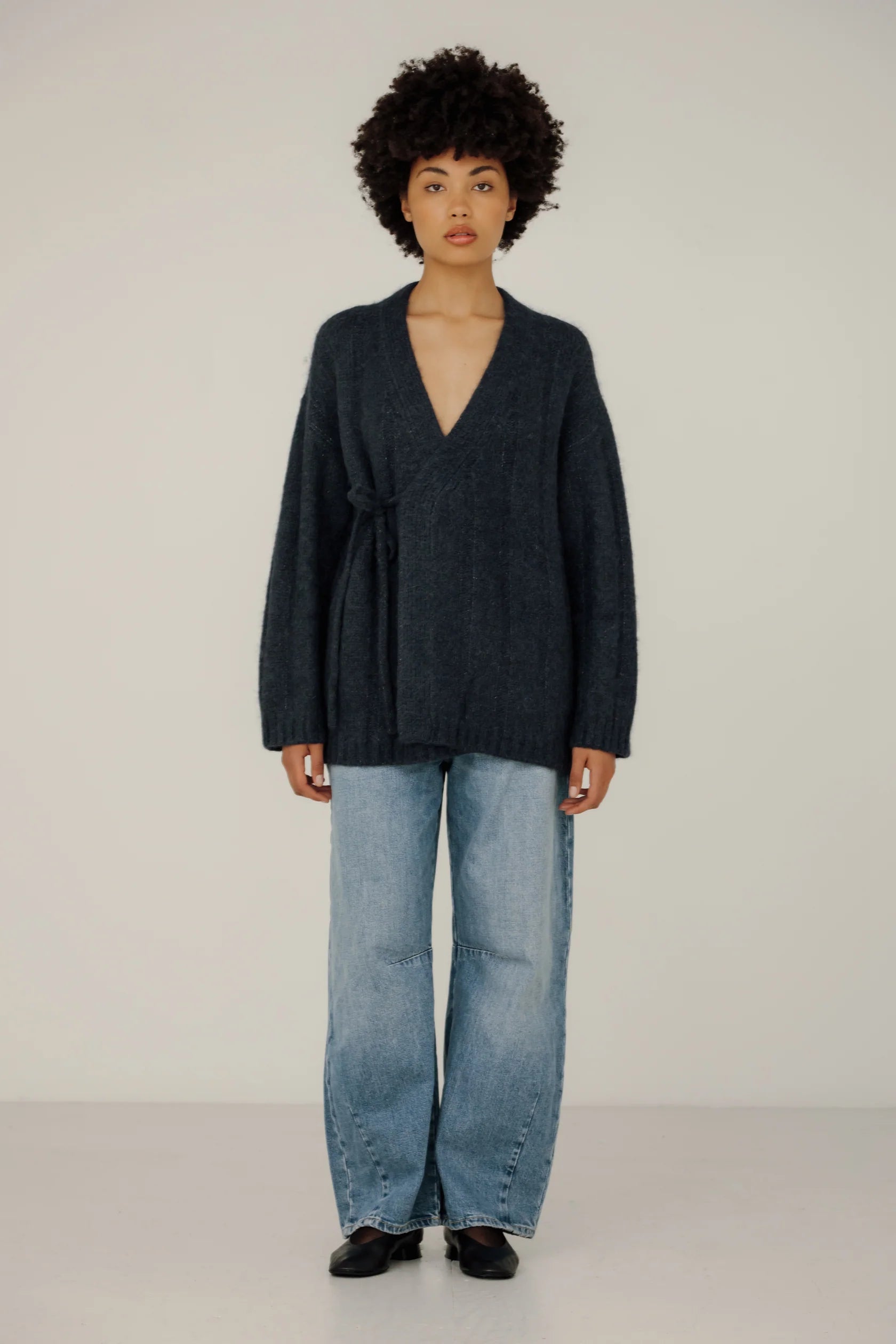 BARE KNITWEAR - CARDIGAN CROISÉ ROAN - DENIM - AH24