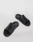 INTENTIONALLY BLANK - PIPPY SANDAL - BLACK - PÉ24