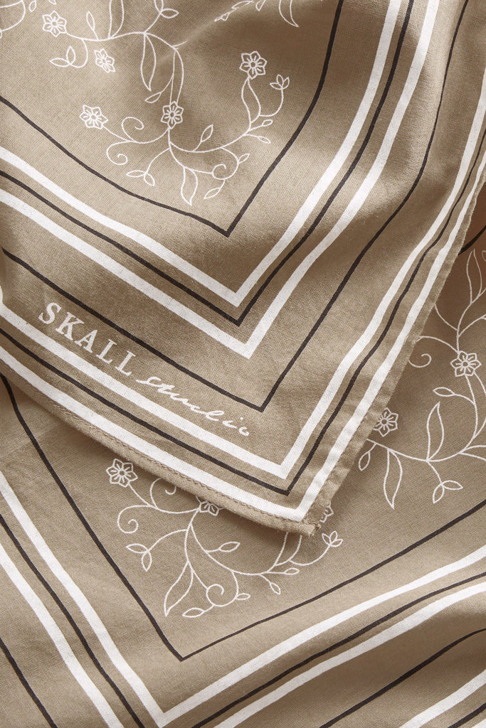 SKALL - FOULARD CLASSIQUE - 55x55 - PÉ25