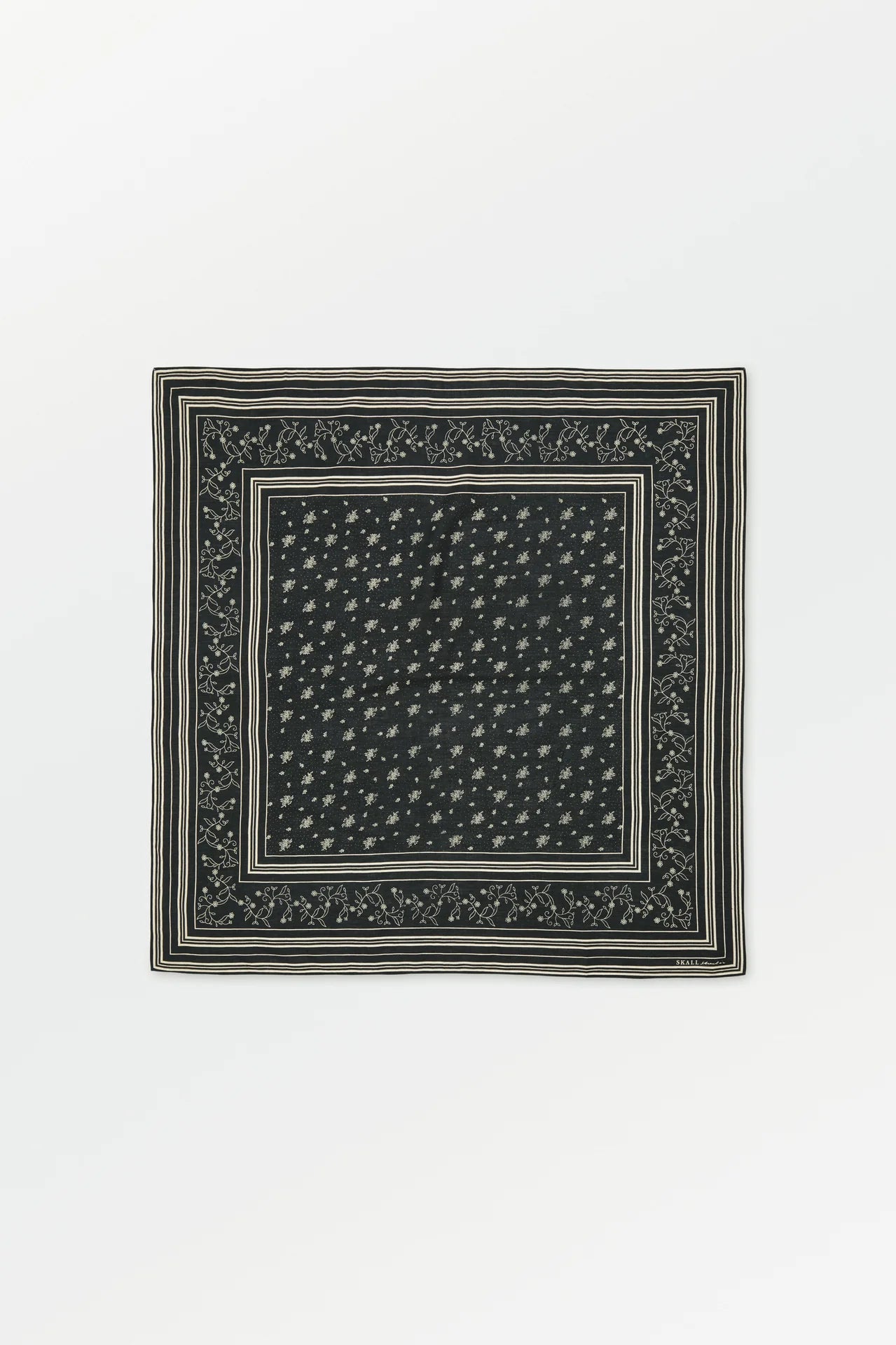 SKALL STUDIO - FOULARD CLASSIQUE - 90x90