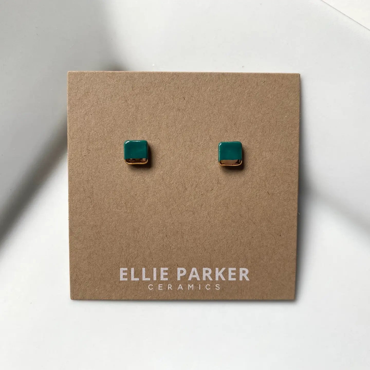 ELLIE PARKER CERAMICS - BOUCLES D&#39;OREILLE CARRÉ GÉOMÉTRIQUE