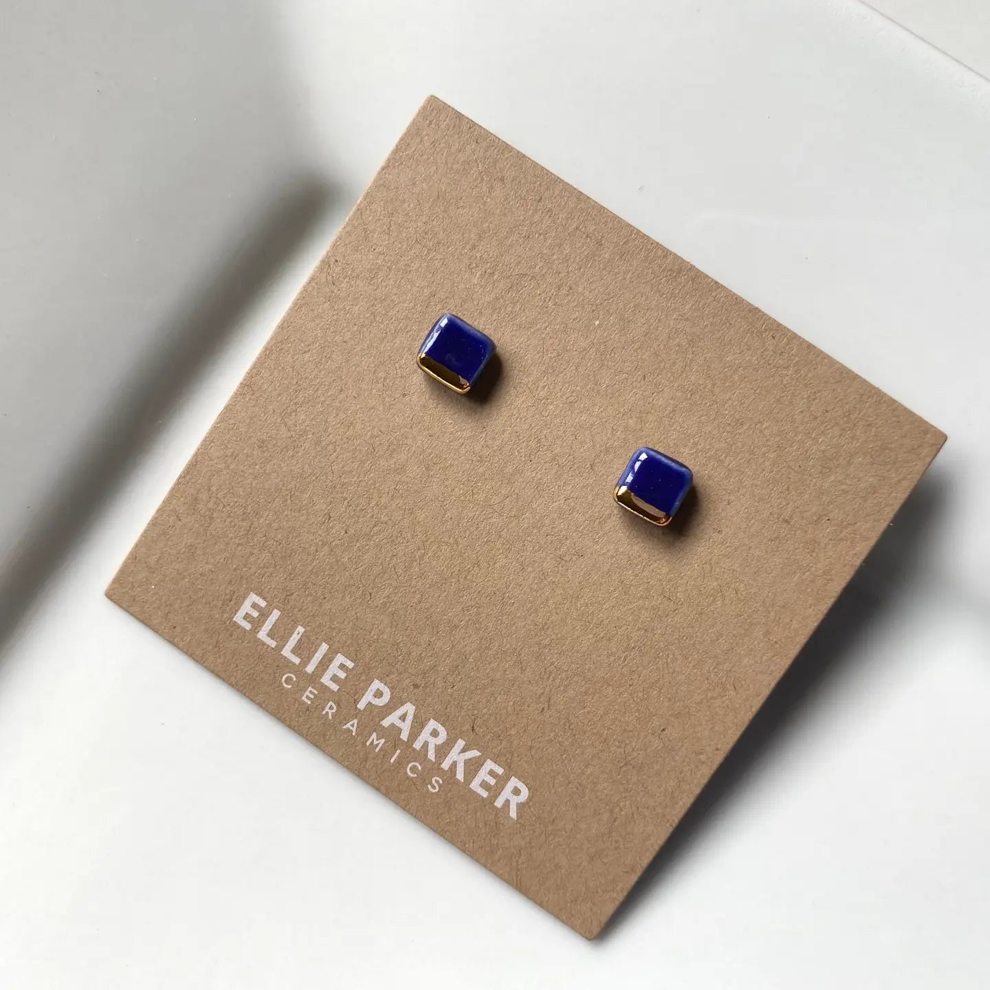 ELLIE PARKER CERAMICS - BOUCLES D&#39;OREILLE CARRÉ GÉOMÉTRIQUE