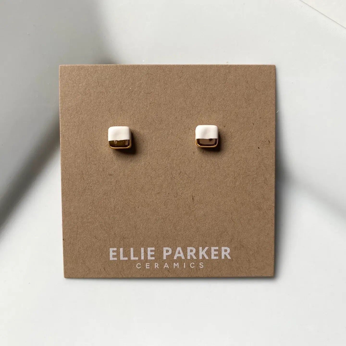 ELLIE PARKER CERAMICS - BOUCLES D&#39;OREILLE CARRÉ GÉOMÉTRIQUE