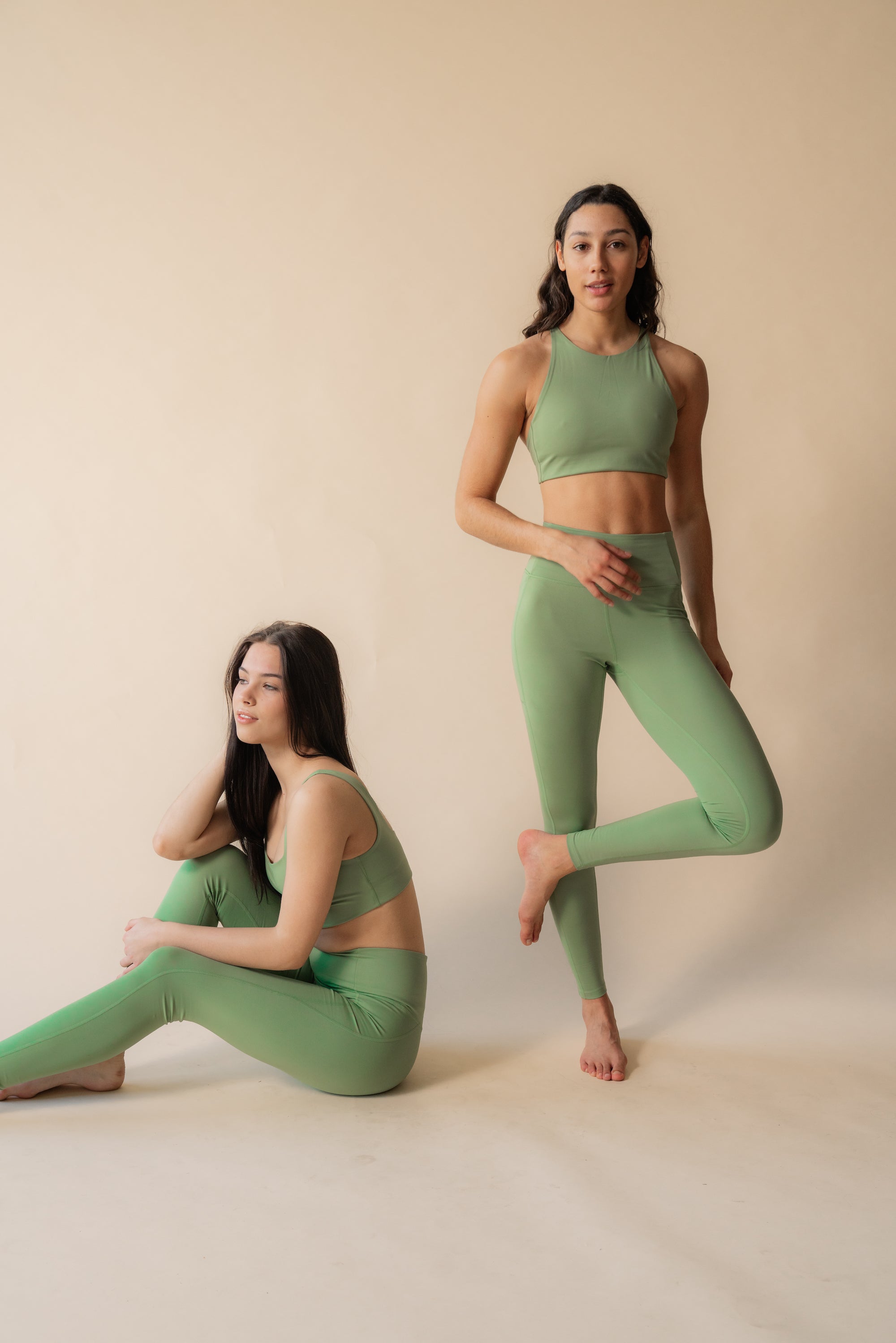 GIRLFRIEND COLLECTIVE - HIGH RISE COMPRESSIVE LEGGINGS 28.5  - MANTIS