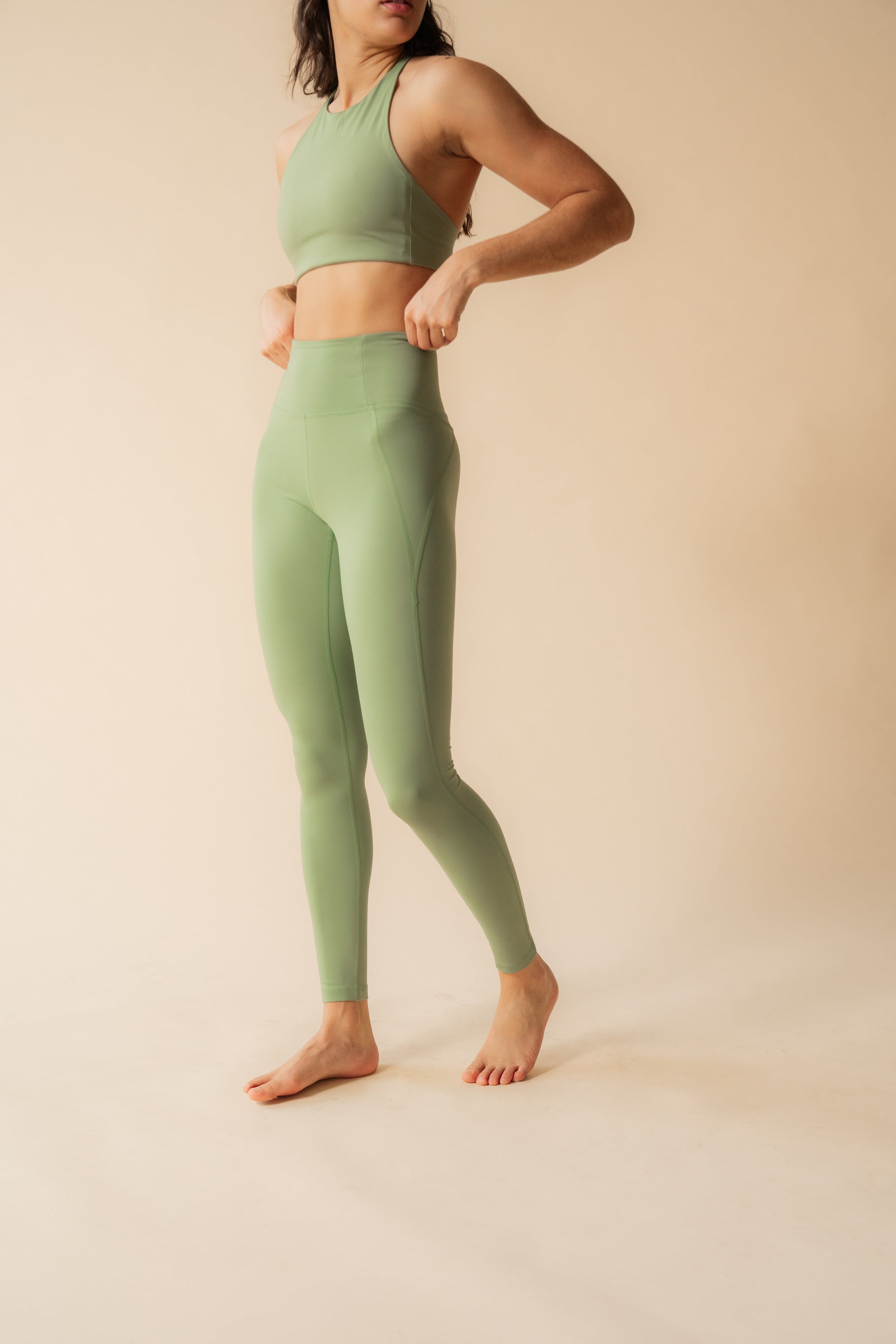 GIRLFRIEND COLLECTIVE - HIGH RISE COMPRESSIVE LEGGINGS 28.5  - MANTIS